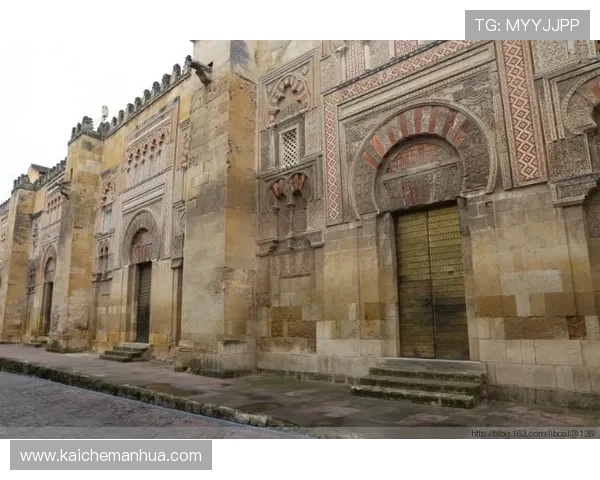 凯发建筑工程有限公司专业承接各类大型建筑项目，打造高品质建筑工程的典范